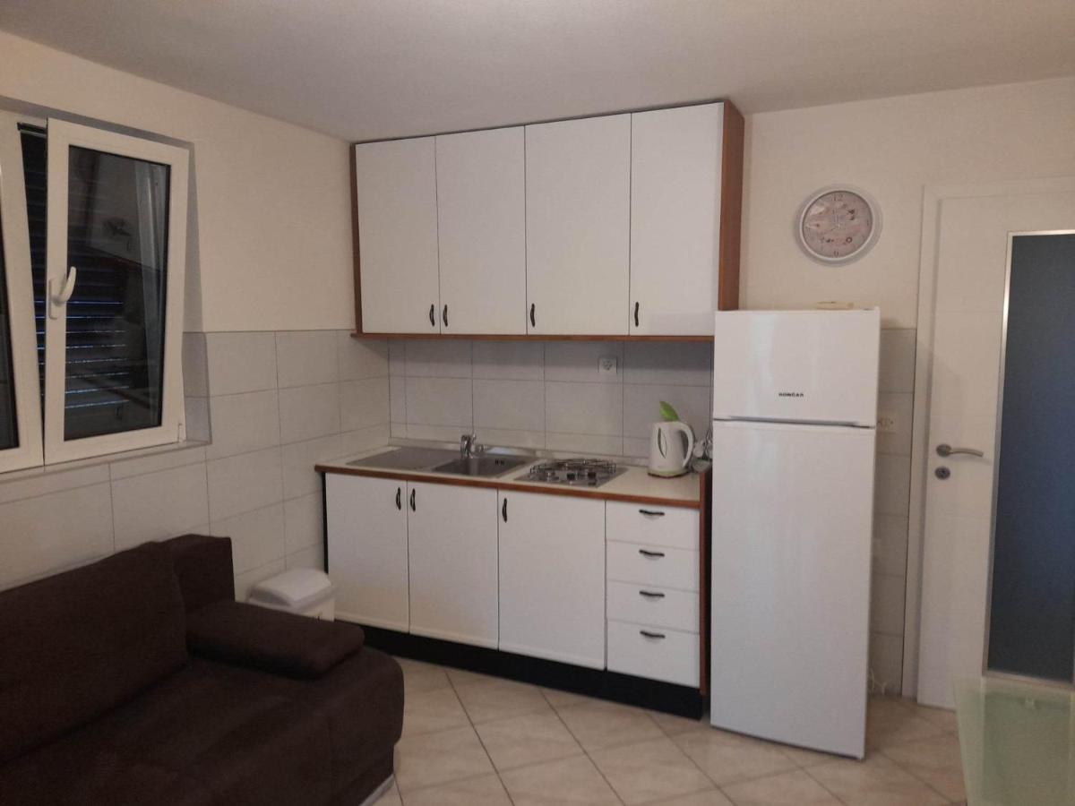 Franko Apartmani Zambratija  Eksteriør bilde
